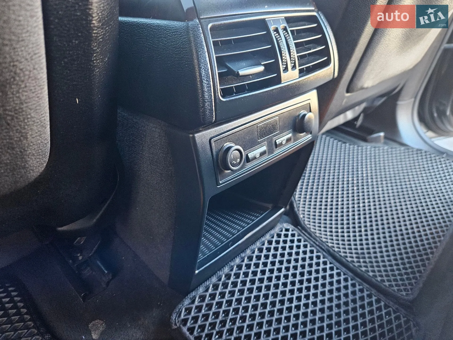 2011 BMW X5 - мініатюра 26