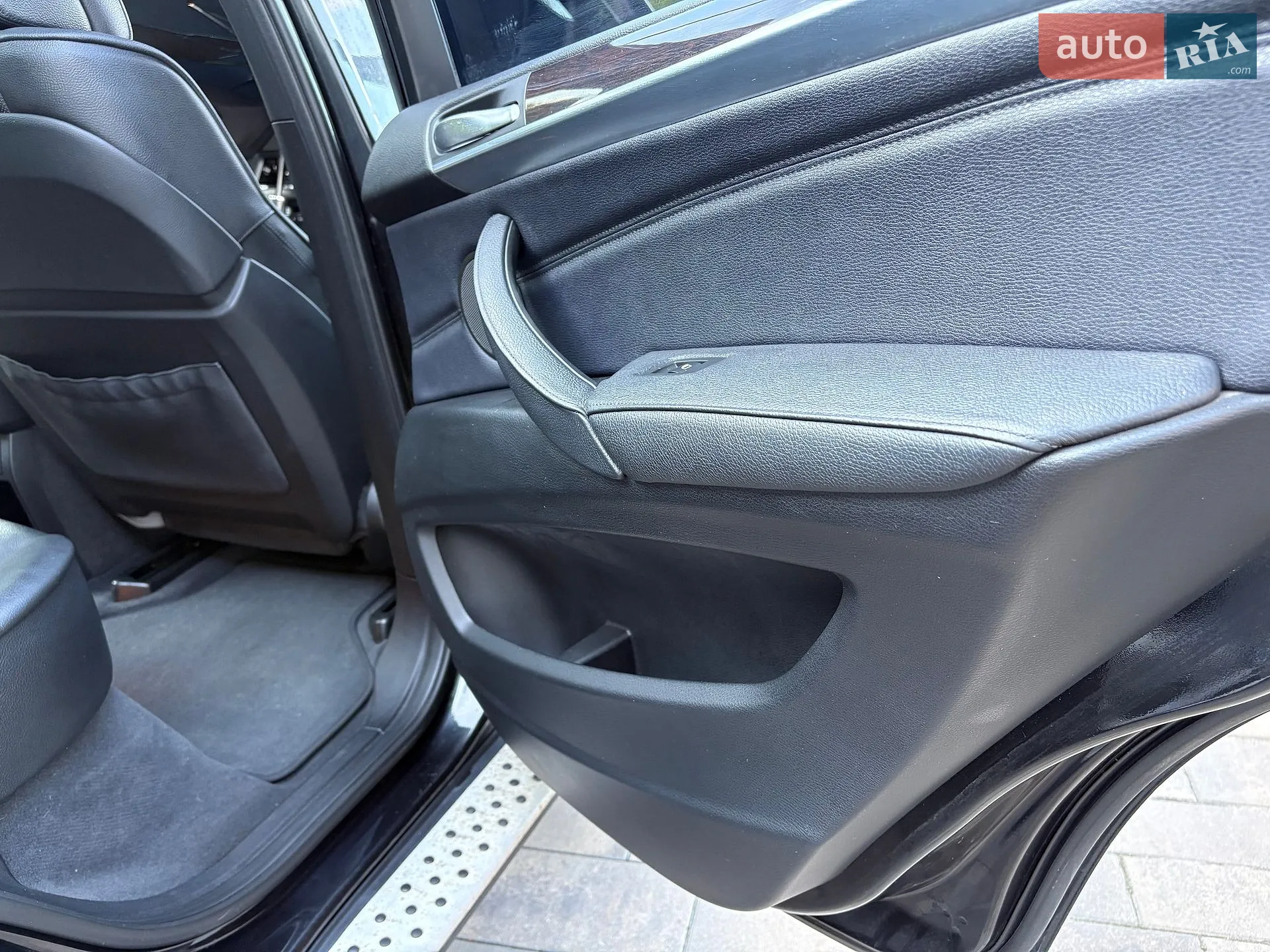 2010 BMW X5 - мініатюра 27
