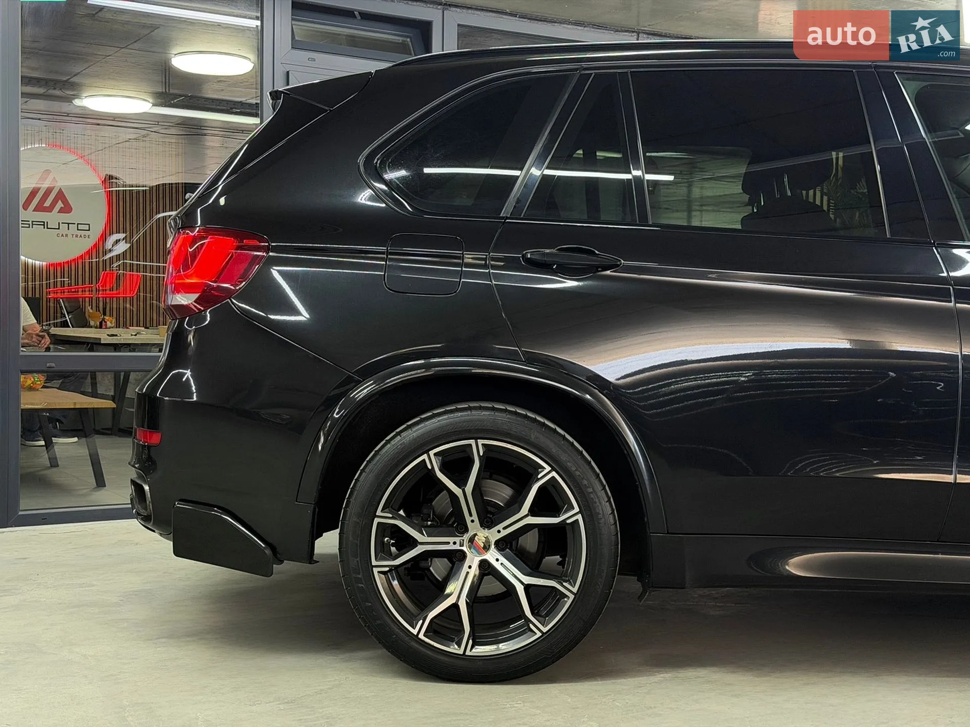 2017 BMW X5 - мініатюра 21