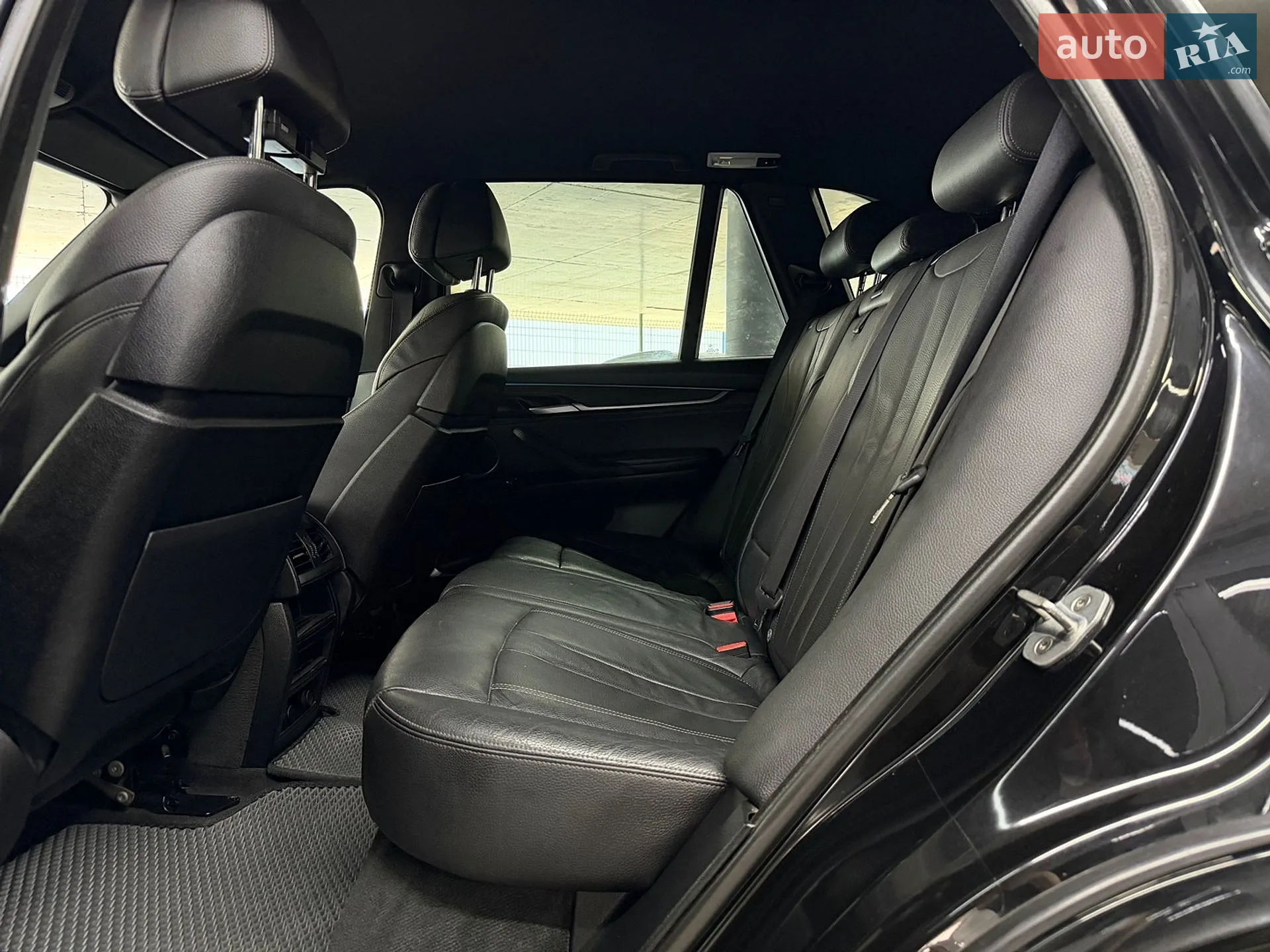 2017 BMW X5 - мініатюра 27