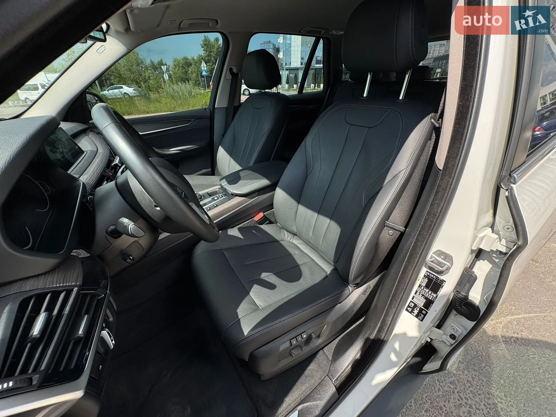 2017 BMW X5 - мініатюра 17
