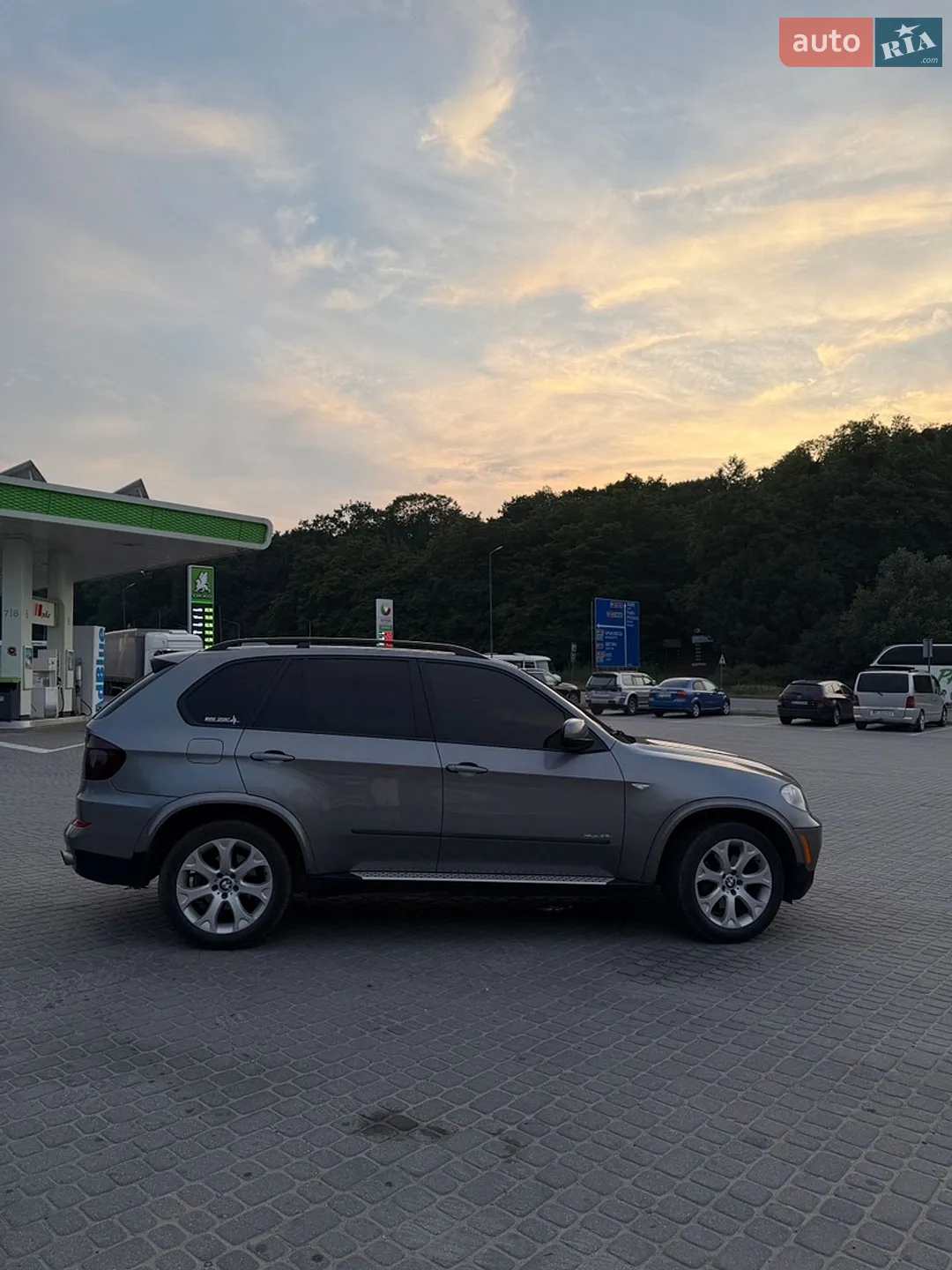 2010 BMW X5 - мініатюра 3