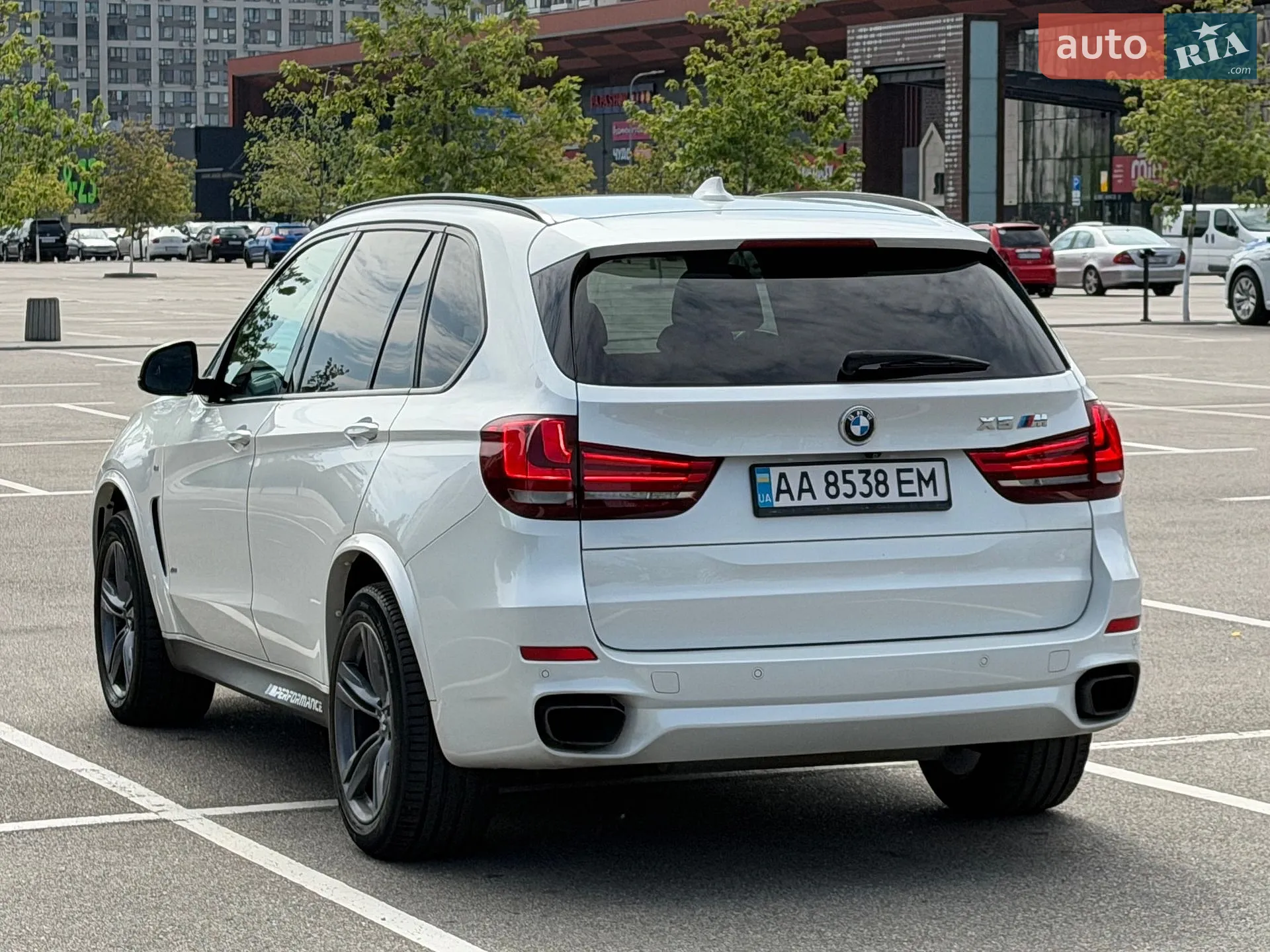 2015 BMW X5 - мініатюра 3
