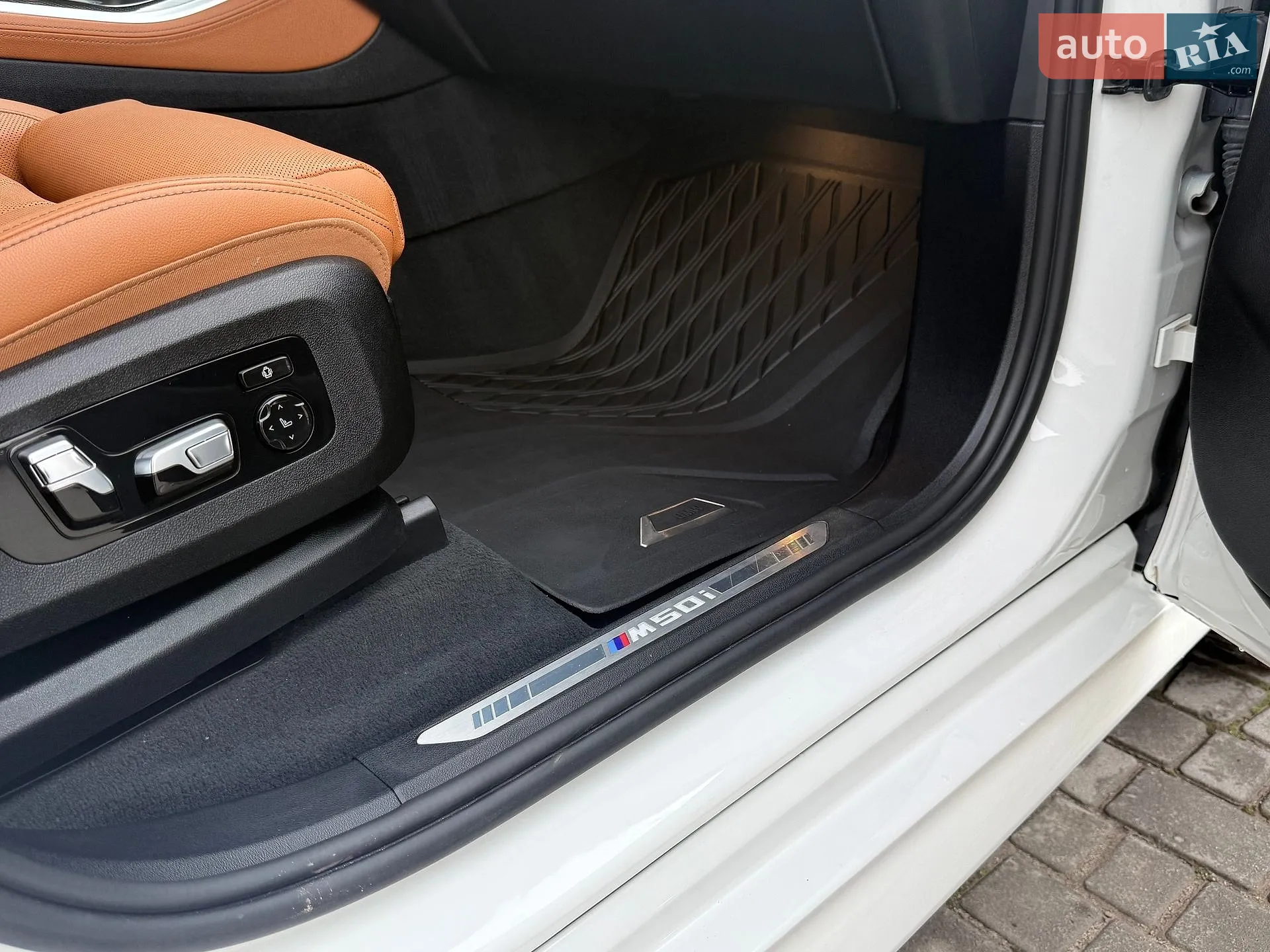 2020 BMW X5 - мініатюра 39