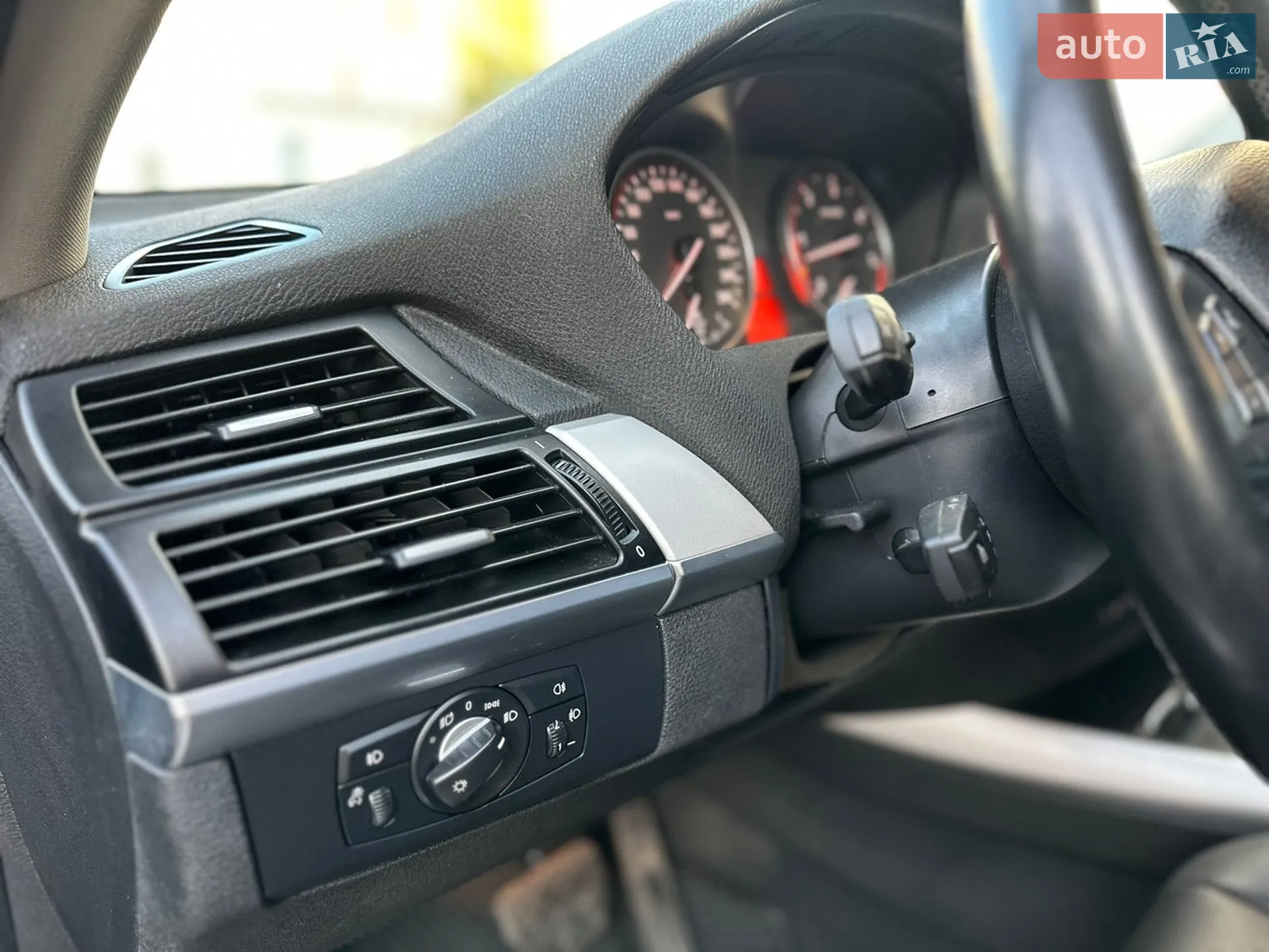 2011 BMW X5 - мініатюра 21