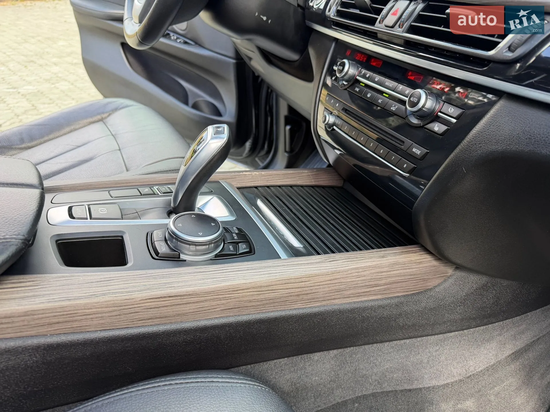 2015 BMW X5 - мініатюра 31