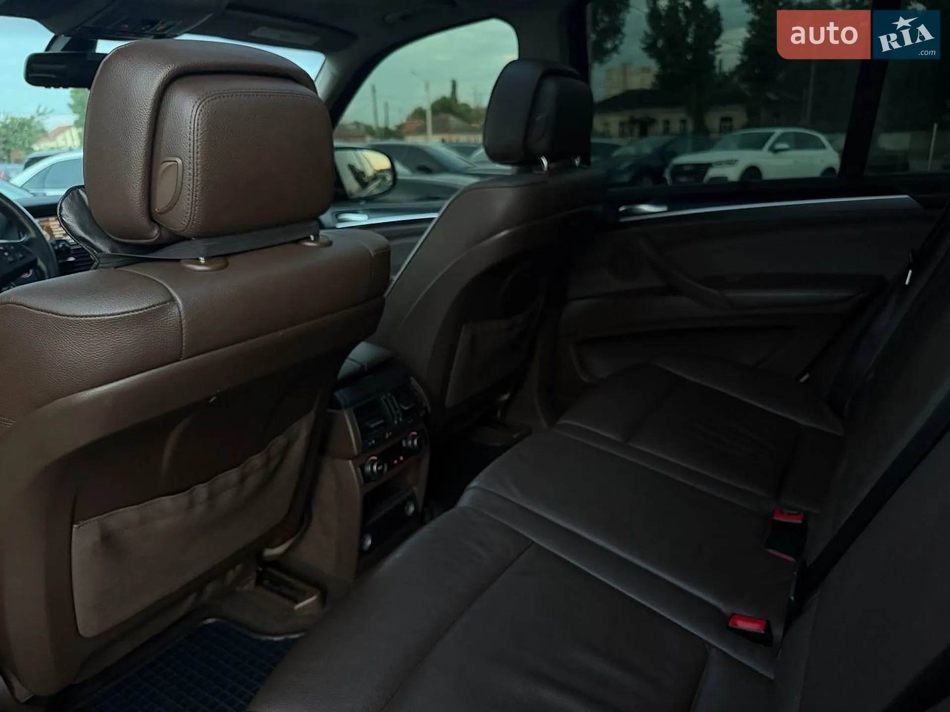 2010 BMW X5 - мініатюра 29