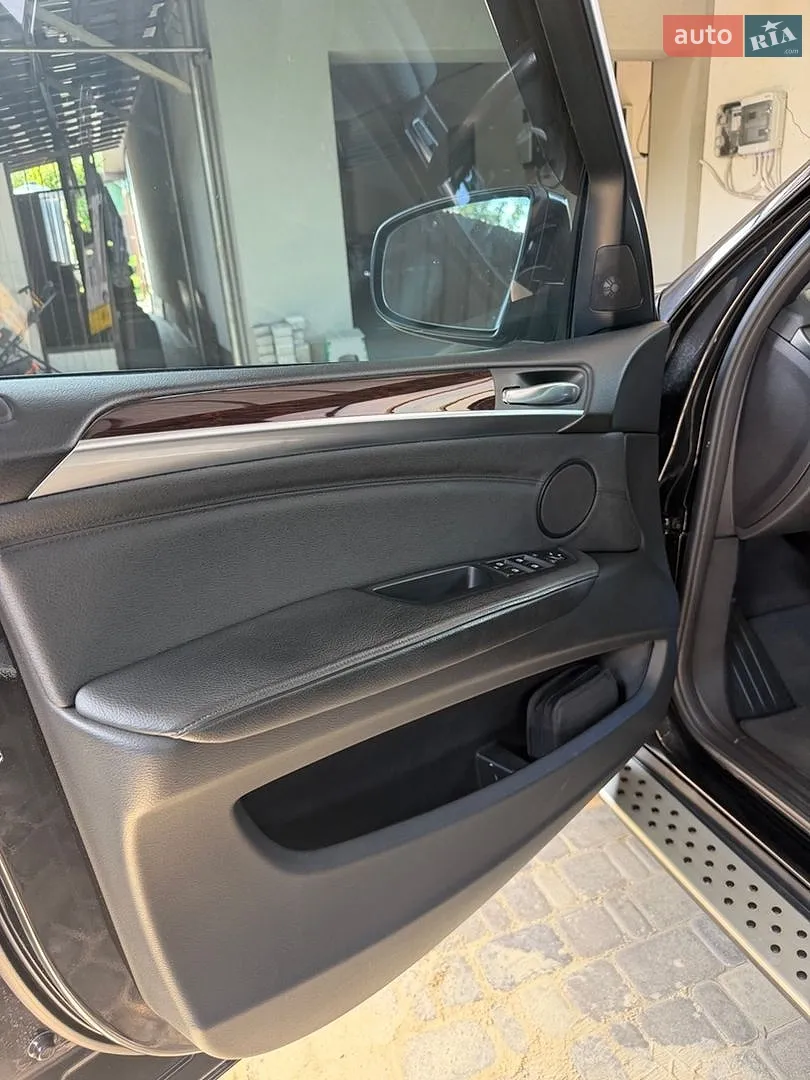 2010 BMW X5 - мініатюра 8
