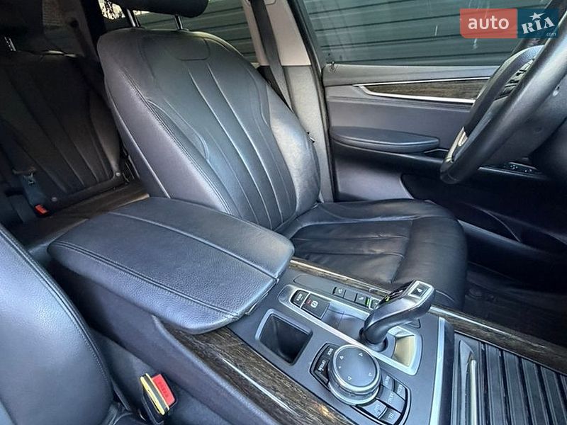 Внедорожник / Кроссовер BMW X5 2016 в Вараше