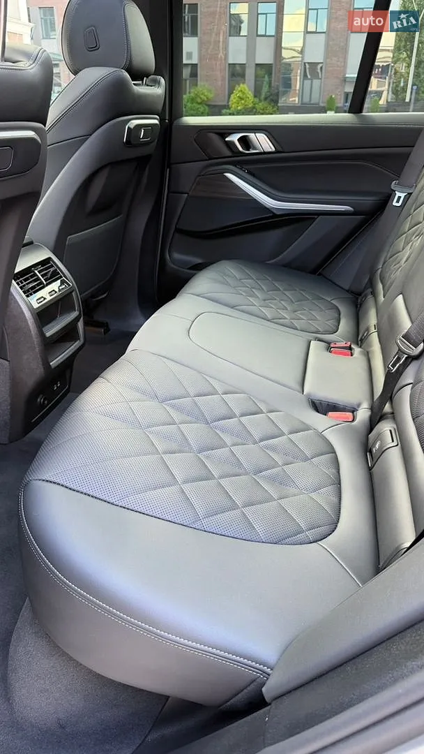 2025 BMW X5 - мініатюра 35