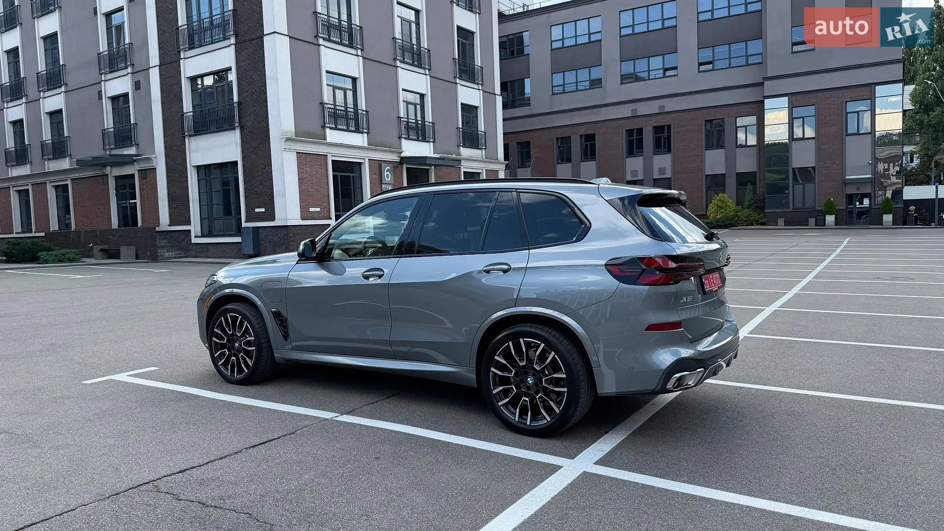 2025 BMW X5 - мініатюра 11