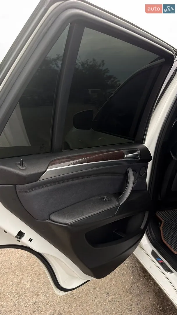 2011 BMW X5 - мініатюра 32
