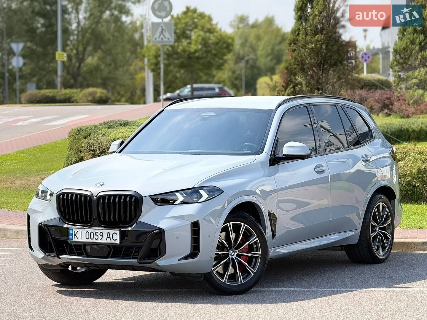2025 BMW X5 - фото 1