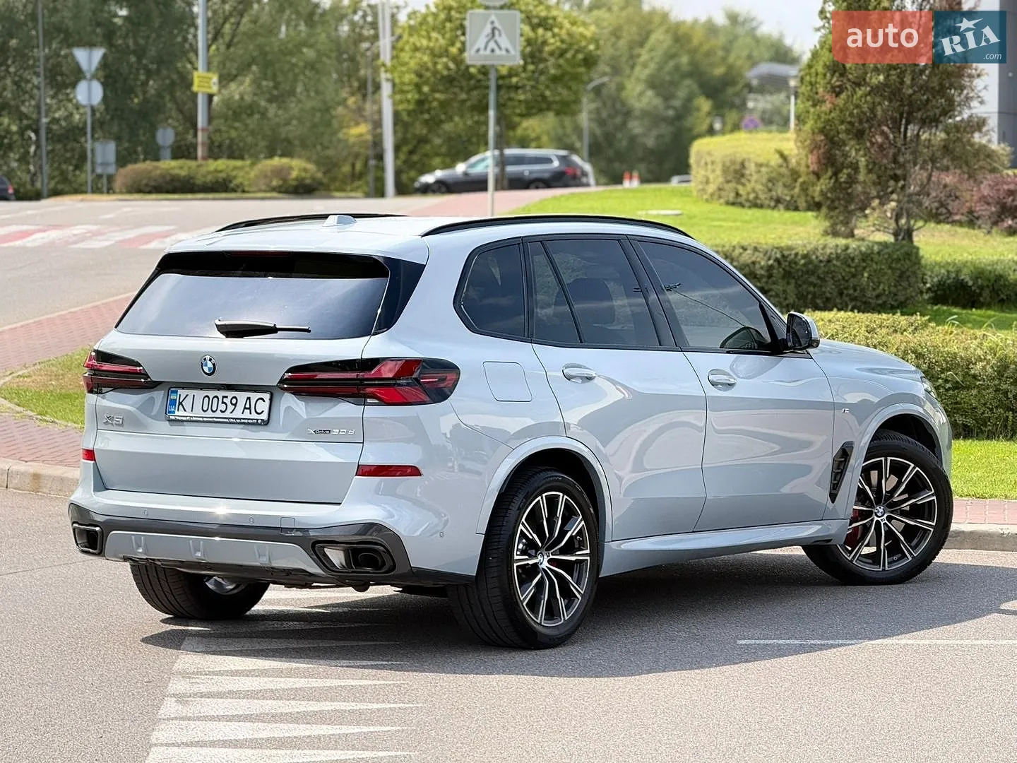 2025 BMW X5 - мініатюра 16