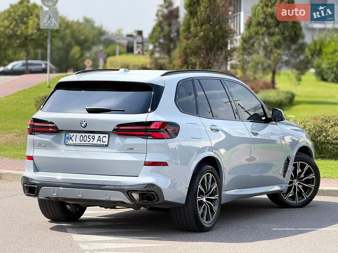 2025 BMW X5 - мініатюра 18
