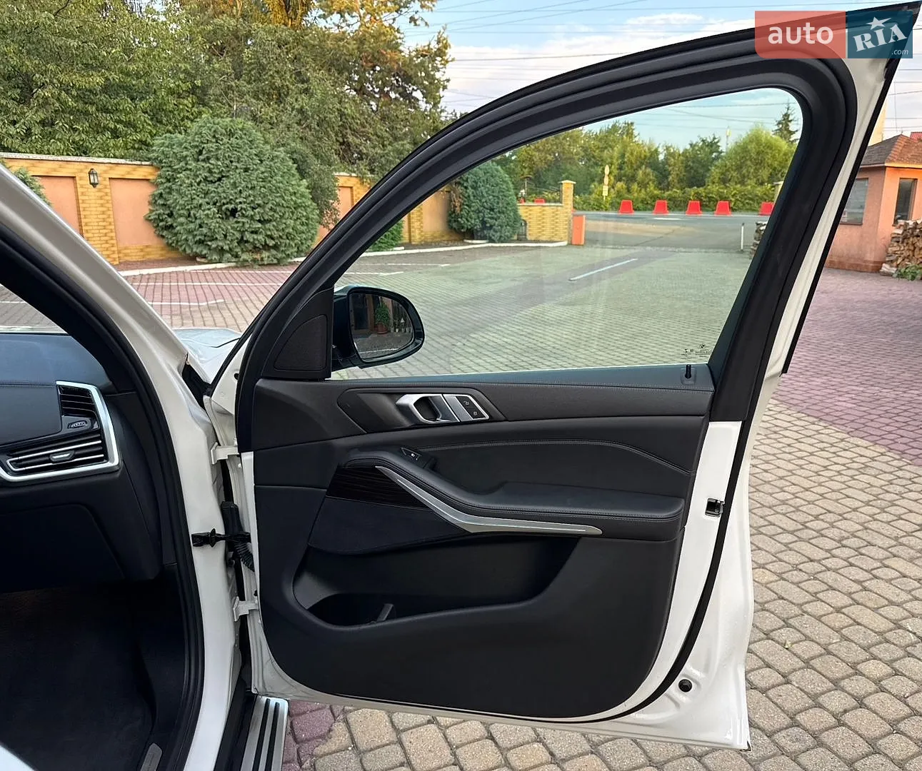 2021 BMW X5 - мініатюра 81