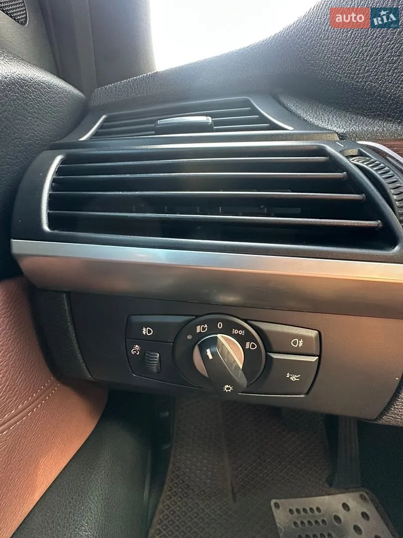 2012 BMW X5 - мініатюра 11