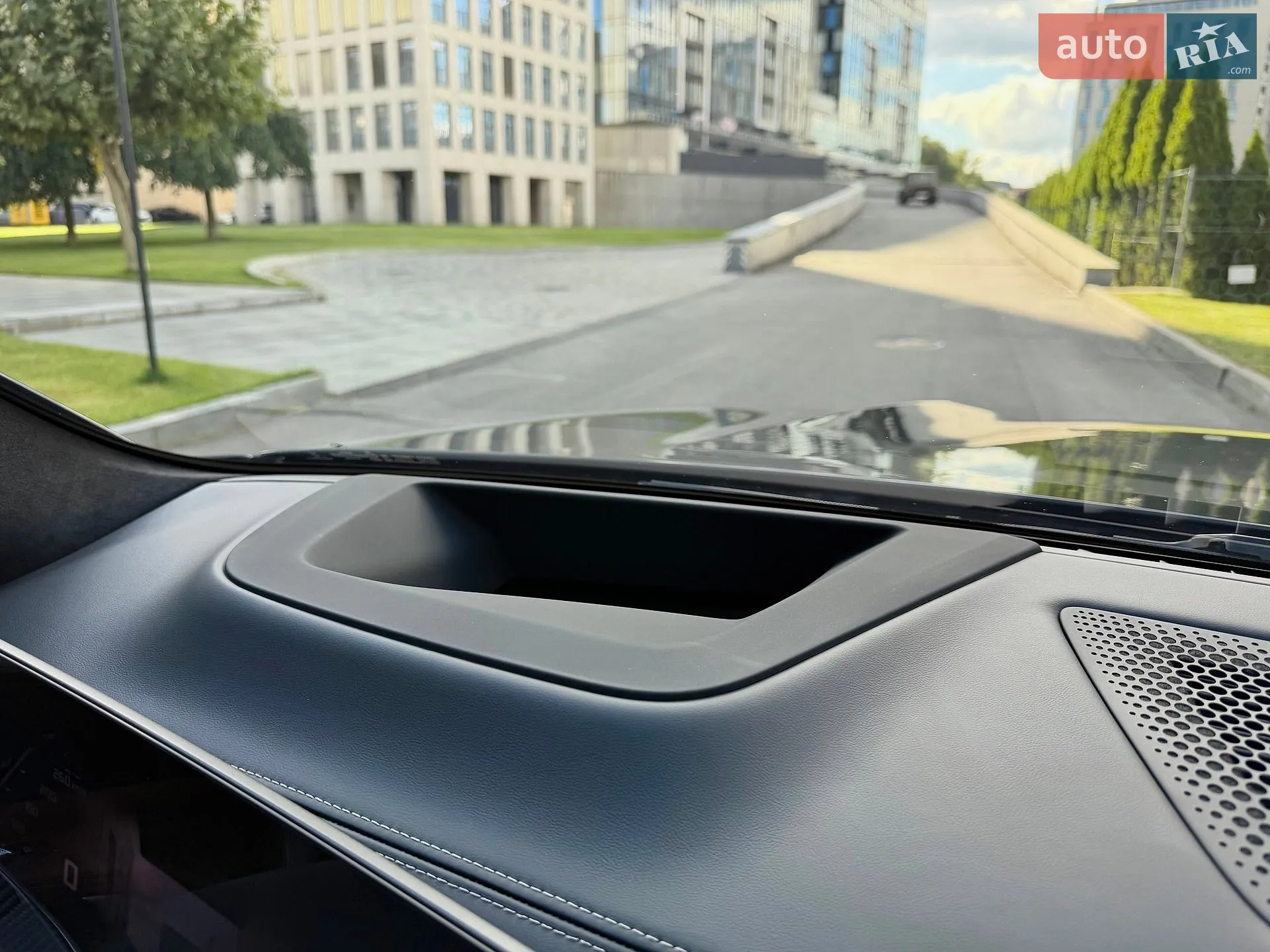 2025 BMW X5 - мініатюра 48