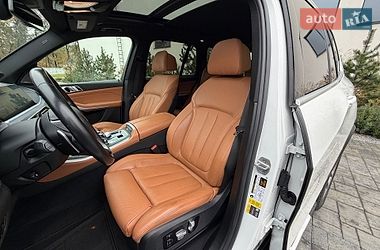Внедорожник / Кроссовер BMW X5 2021 в Луцке