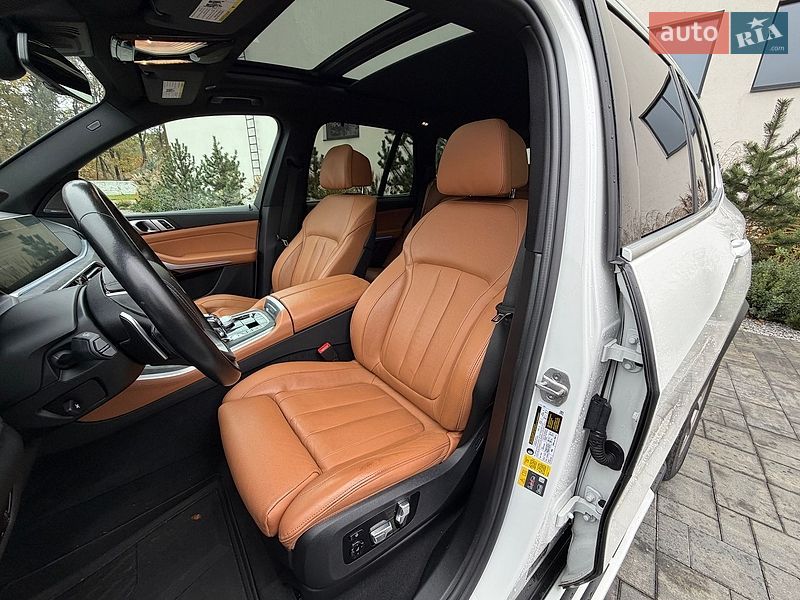 Внедорожник / Кроссовер BMW X5 2021 в Луцке