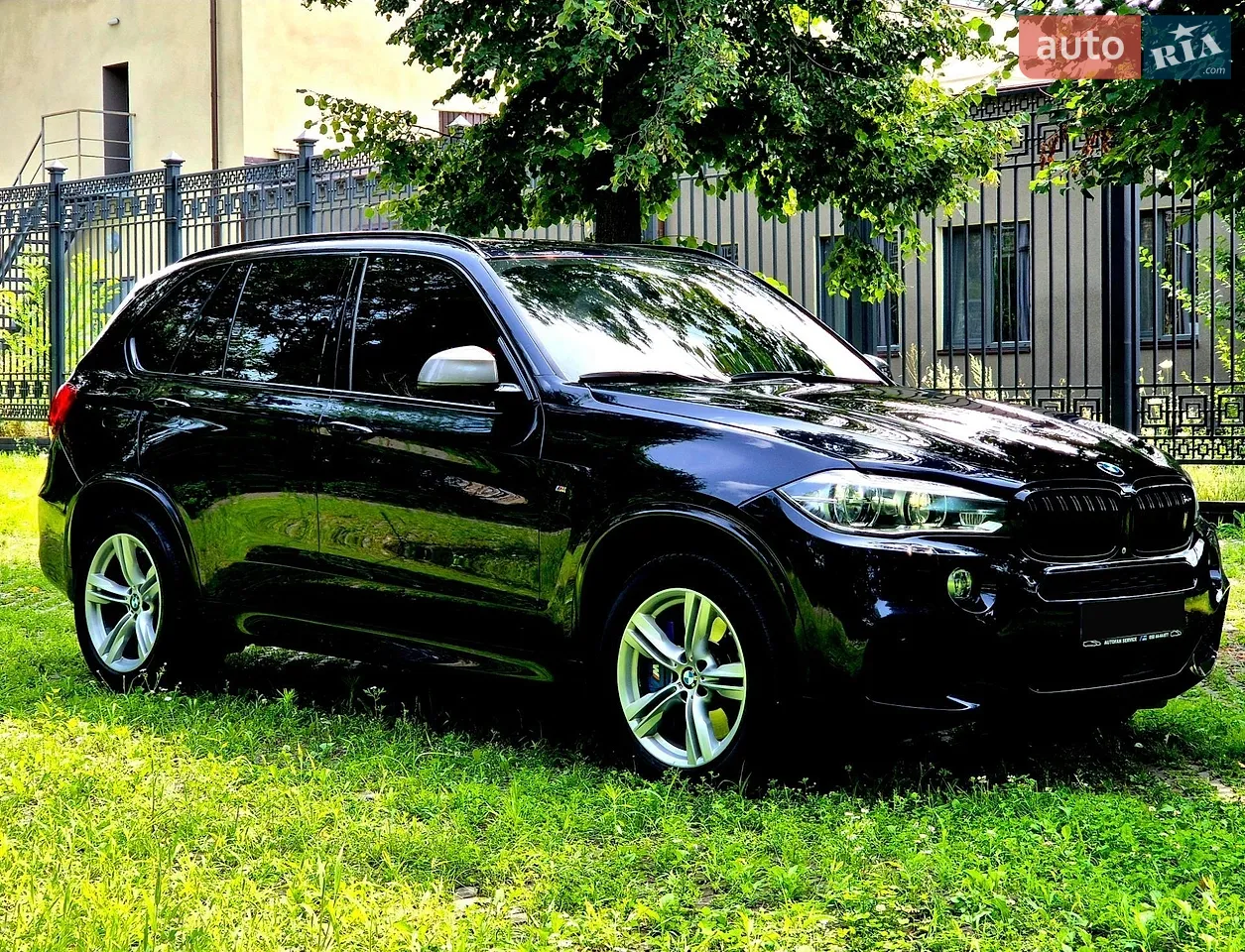 2017 BMW X5 M - мініатюра 39