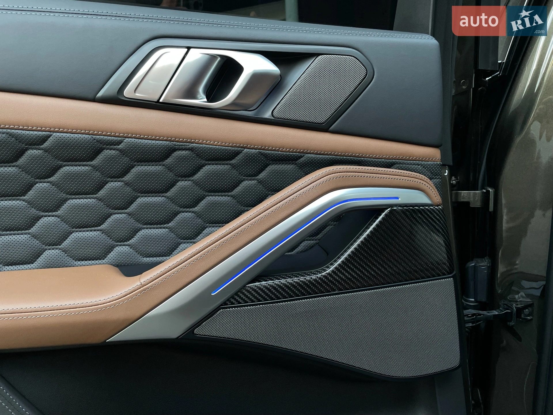 2022 BMW X6 M - мініатюра 43