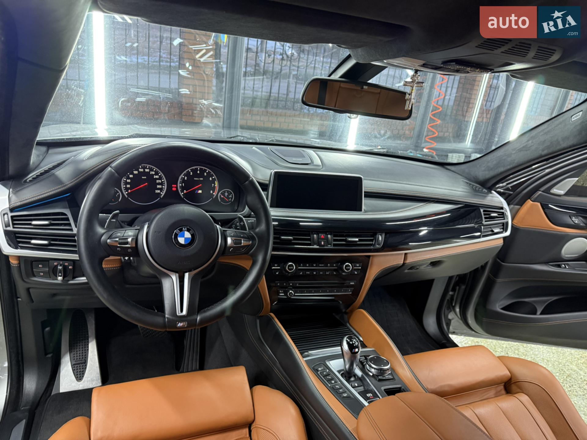 2016 BMW X6 M - мініатюра 23
