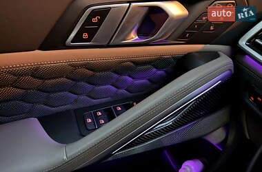 Позашляховик / Кросовер BMW X6 M 2022 в 