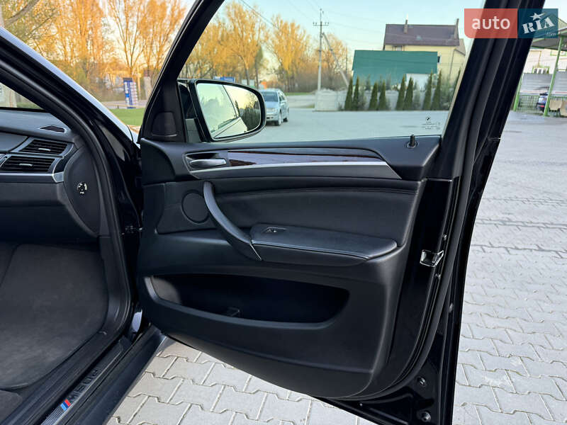 Позашляховик / Кросовер BMW X6 M 2012 в Чернівцях