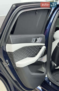 Позашляховик / Кросовер BMW X6 M 2021 в 