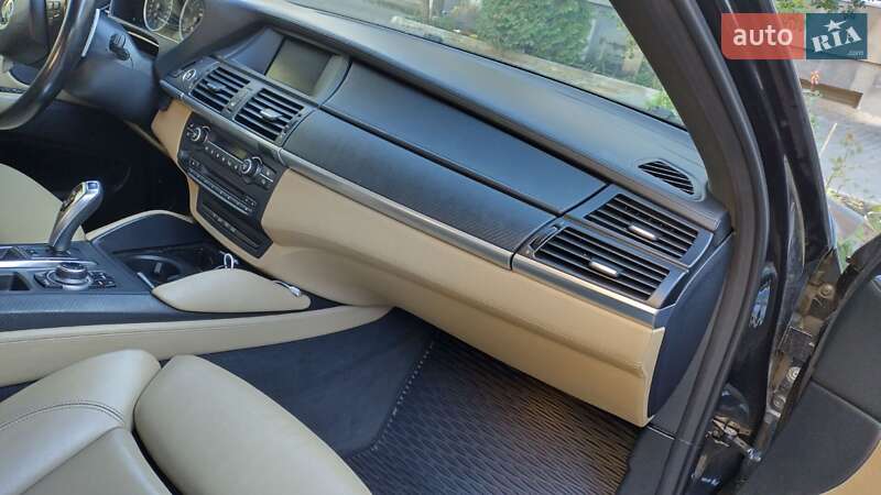 Позашляховик / Кросовер BMW X6 M 2011 в Івано-Франківську