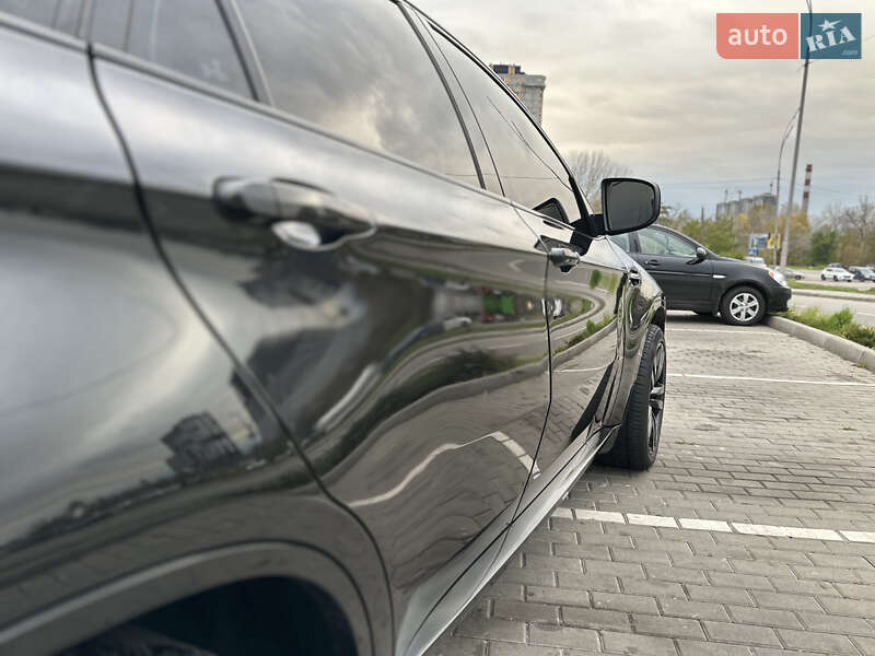Внедорожник / Кроссовер BMW X6 M 2011 в Киеве