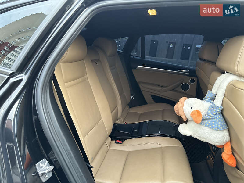 Внедорожник / Кроссовер BMW X6 M 2011 в Киеве