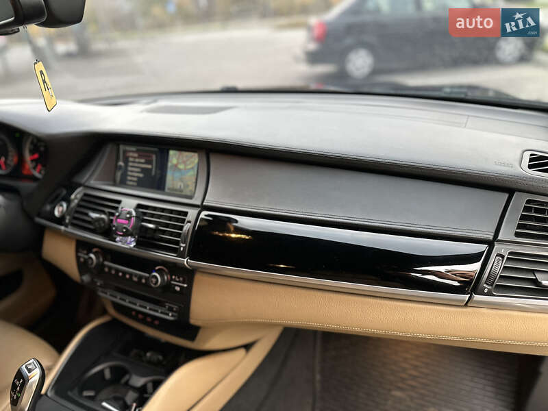 Внедорожник / Кроссовер BMW X6 M 2011 в Киеве