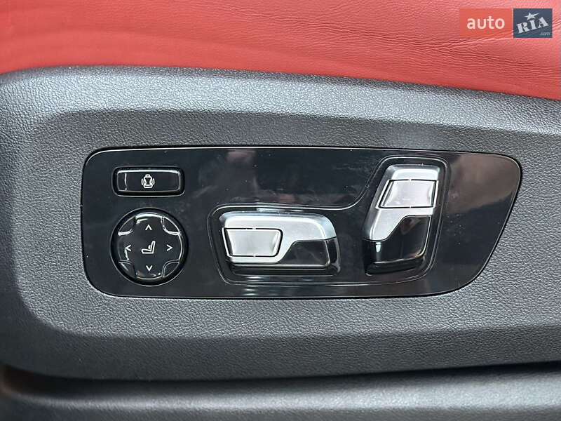 Внедорожник / Кроссовер BMW X6 M 2022 в Киеве