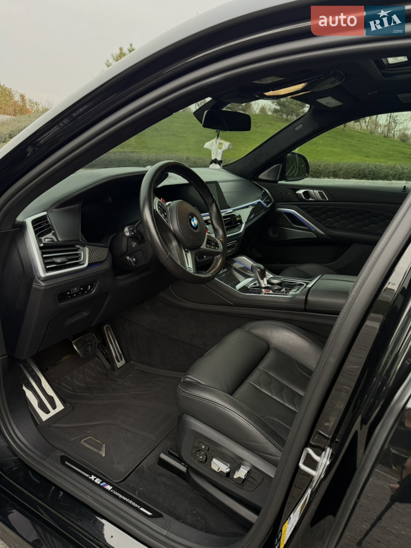2021 BMW X6 M - мініатюра 18