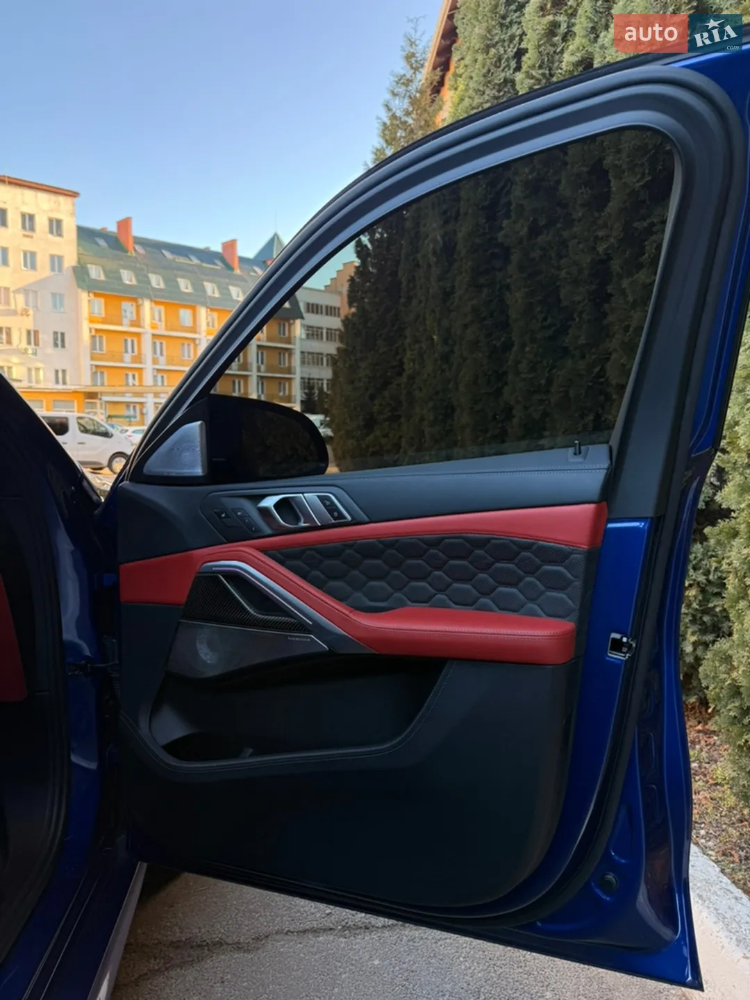 2020 BMW X6 M - мініатюра 16
