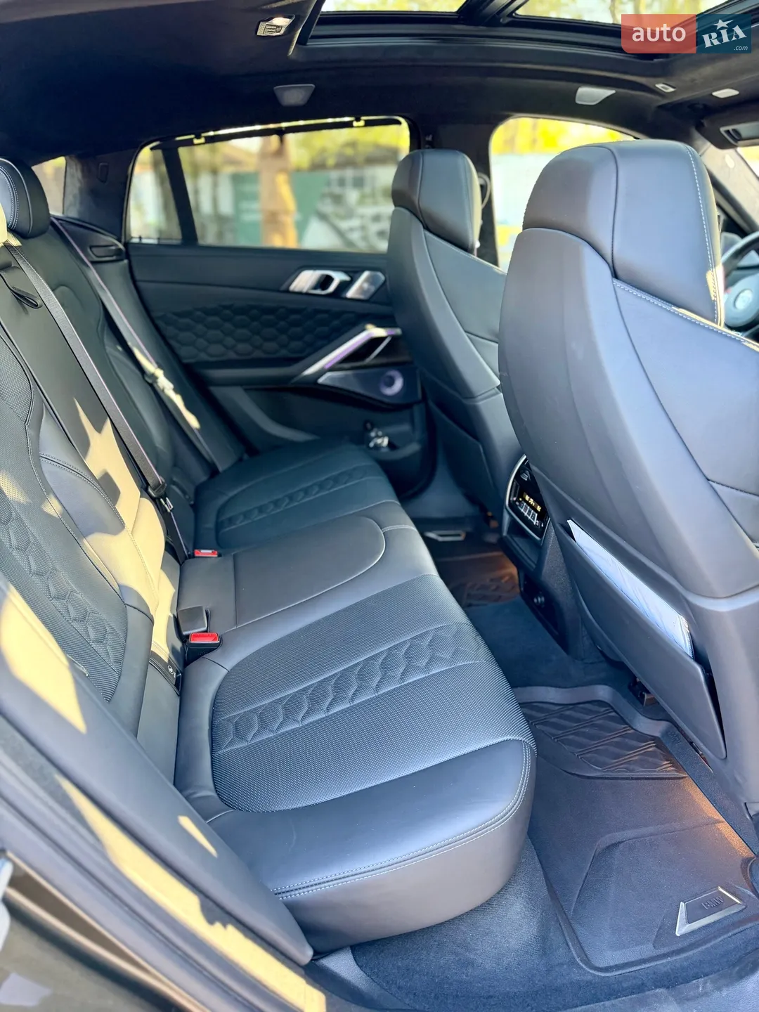 2022 BMW X6 M - мініатюра 34