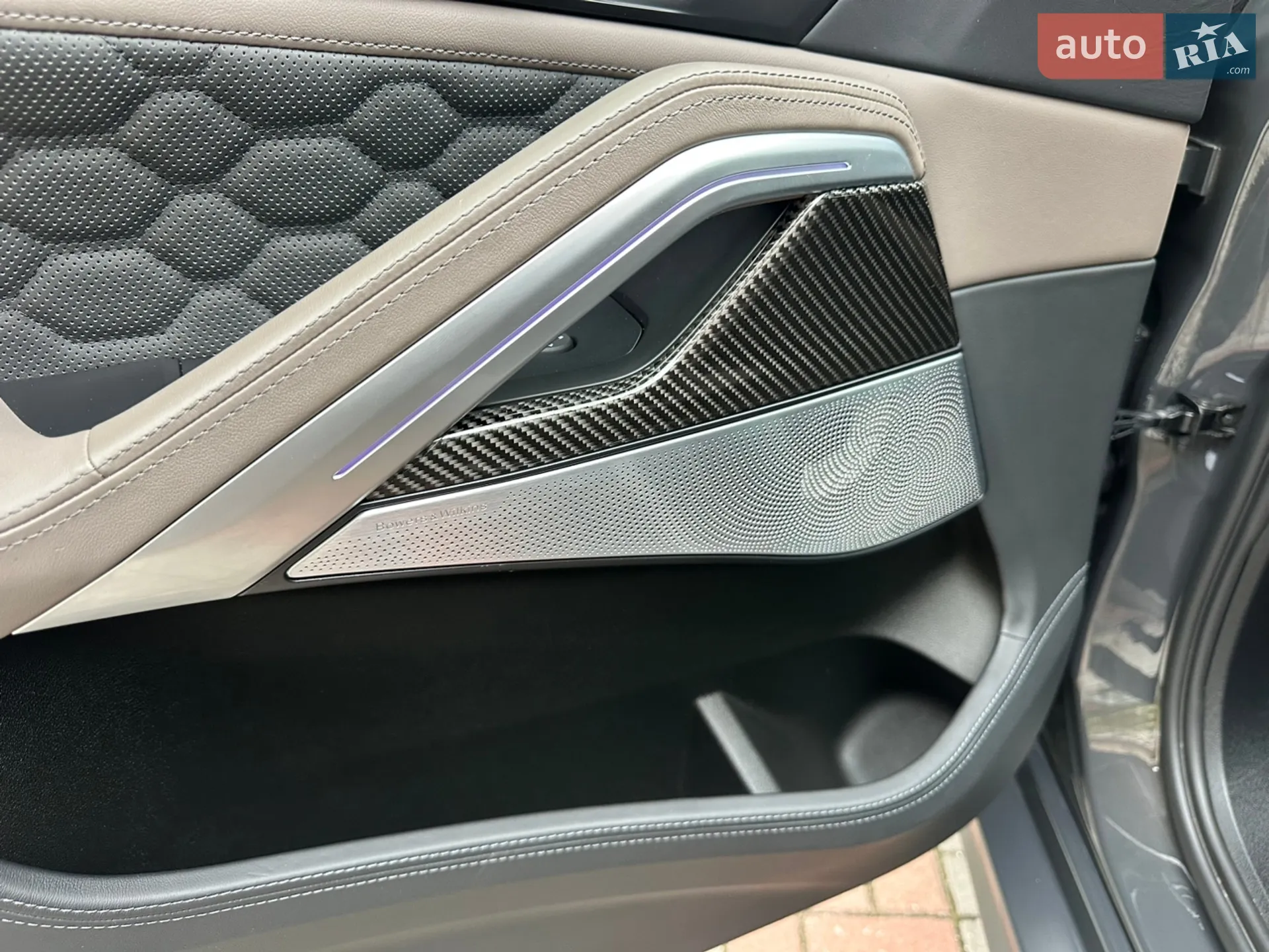 2022 BMW X6 M - мініатюра 11