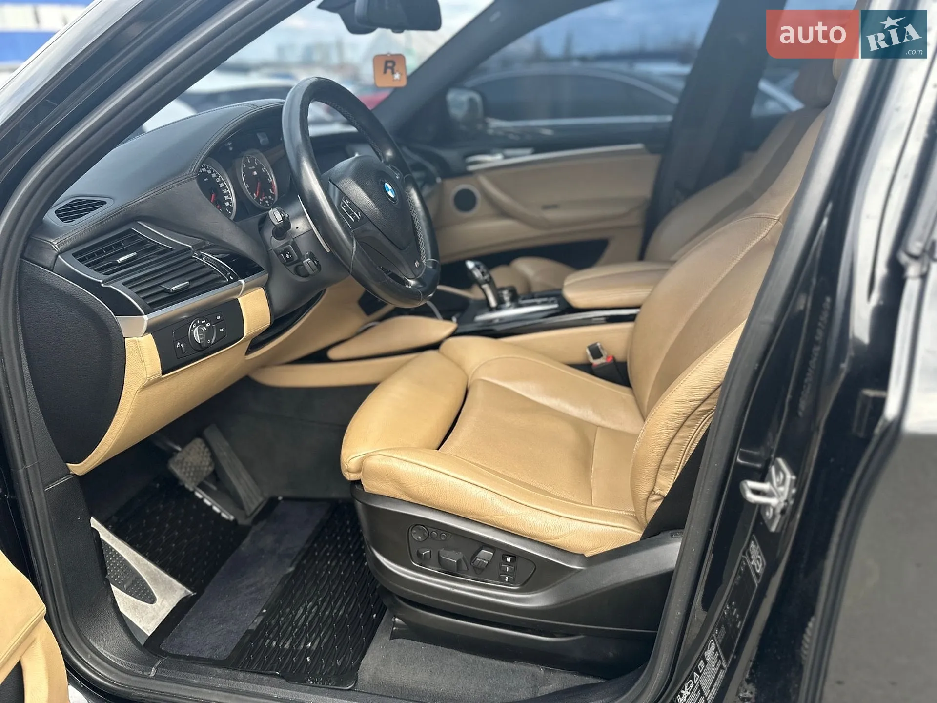 2011 BMW X6 M - мініатюра 26