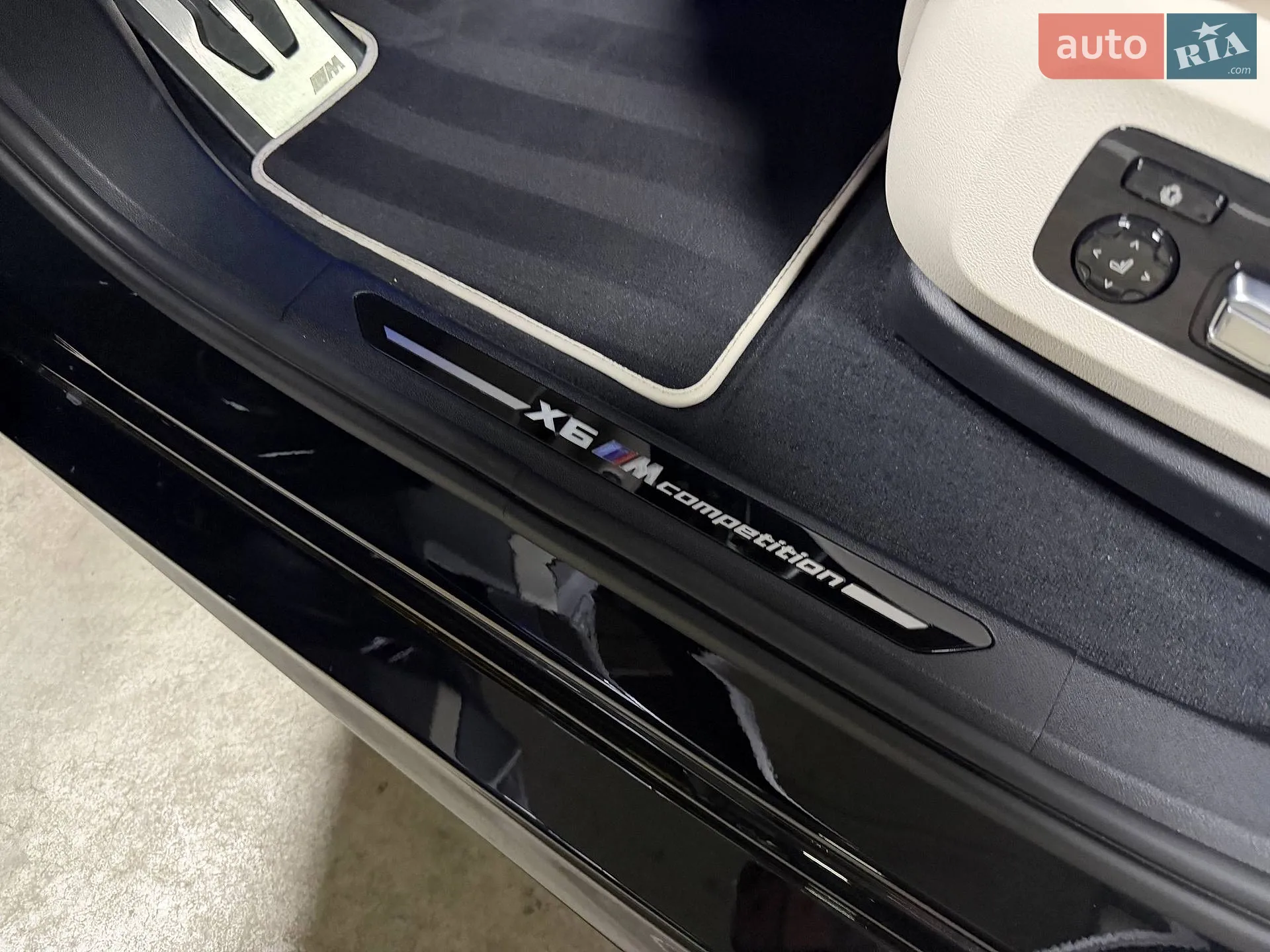 2022 BMW X6 M - мініатюра 48
