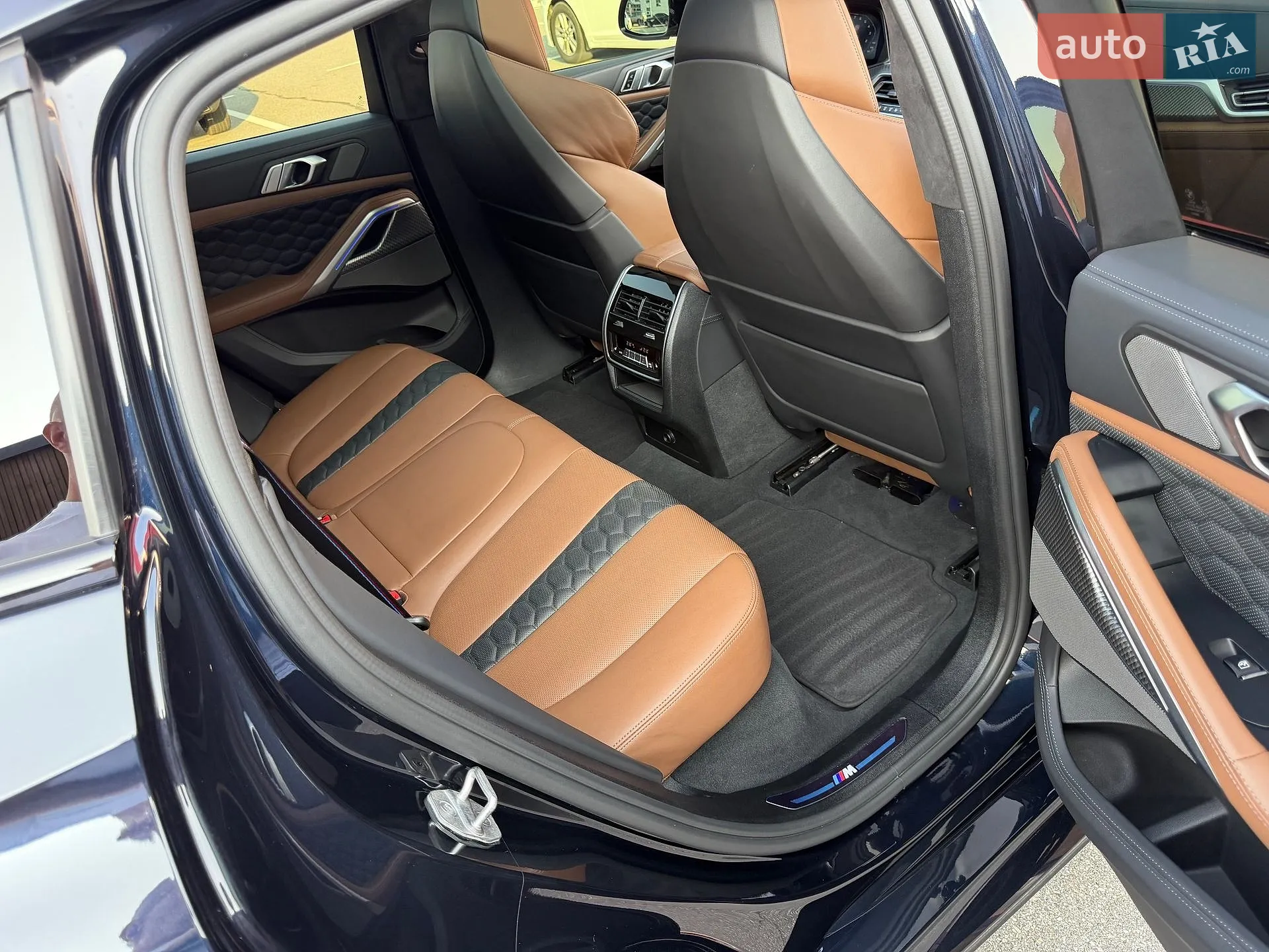 2021 BMW X6 M - мініатюра 75