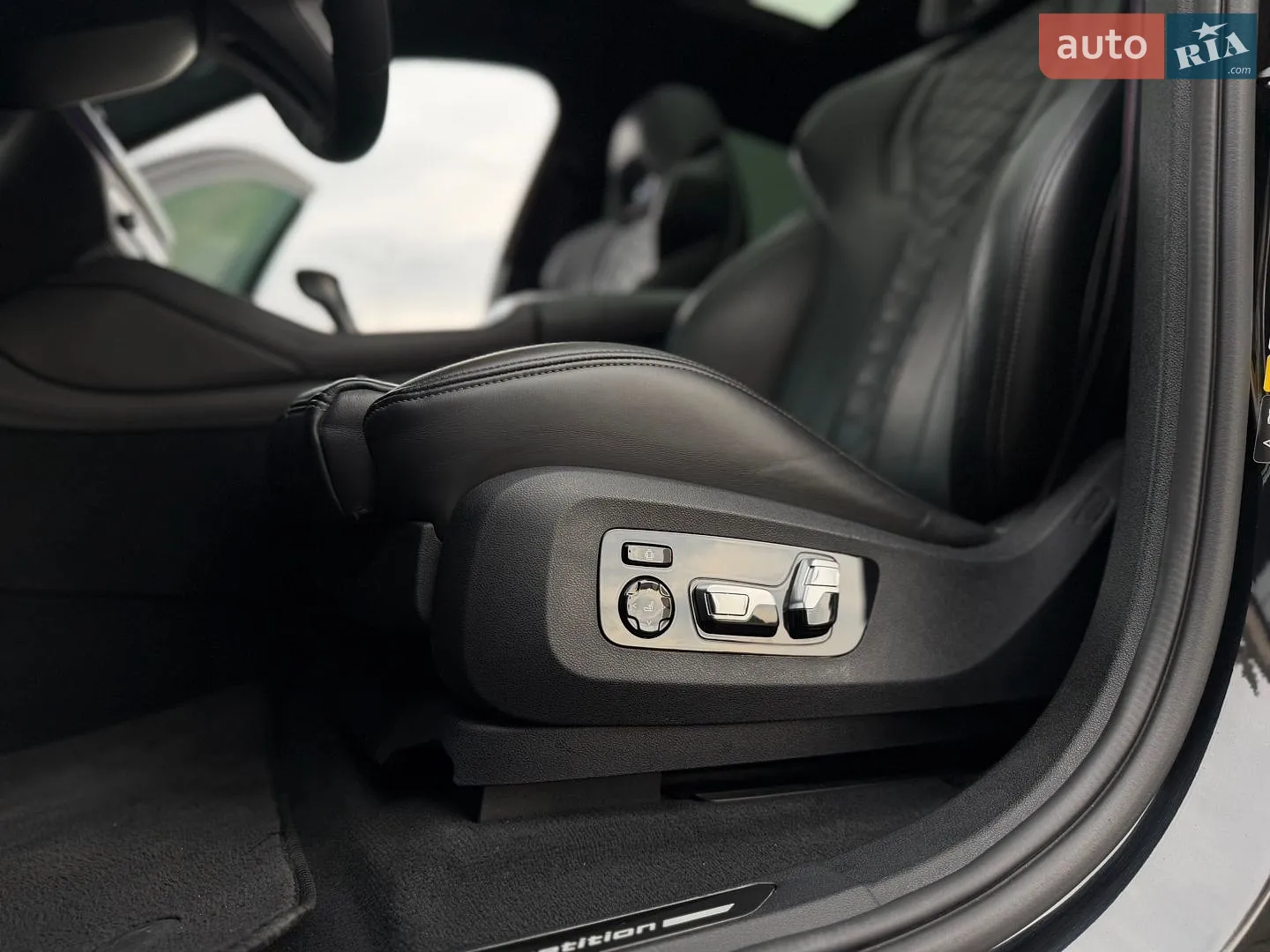 2020 BMW X6 M - мініатюра 33