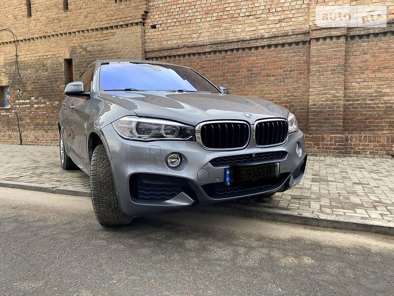 Позашляховик / Кросовер BMW X6 2016 в Чернівцях