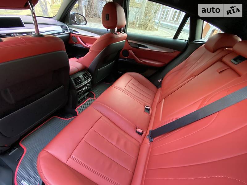 Позашляховик / Кросовер BMW X6 2016 в Чернівцях