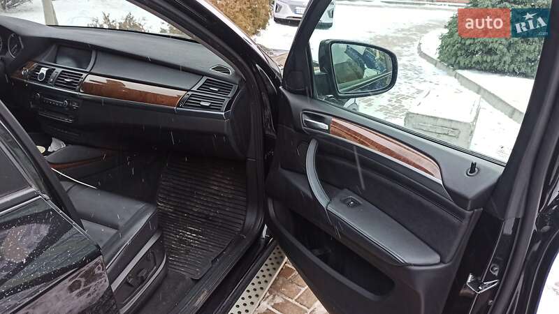 Позашляховик / Кросовер BMW X6 2013 в Києві