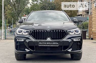Внедорожник / Кроссовер BMW X6 2021 в 