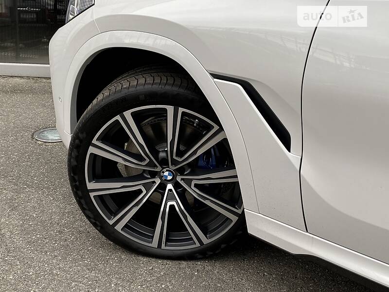 Внедорожник / Кроссовер BMW X6 2022 в Киеве