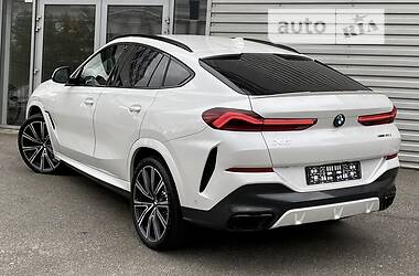 Позашляховик / Кросовер BMW X6 2022 в 