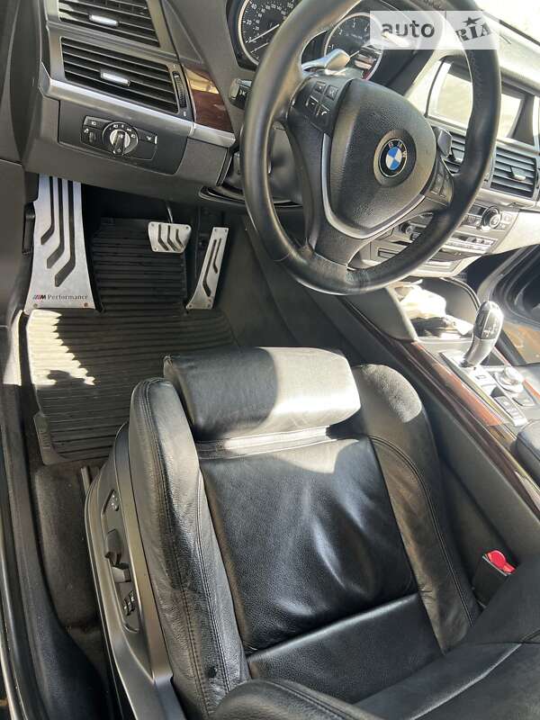 Внедорожник / Кроссовер BMW X6 2008 в Черновцах